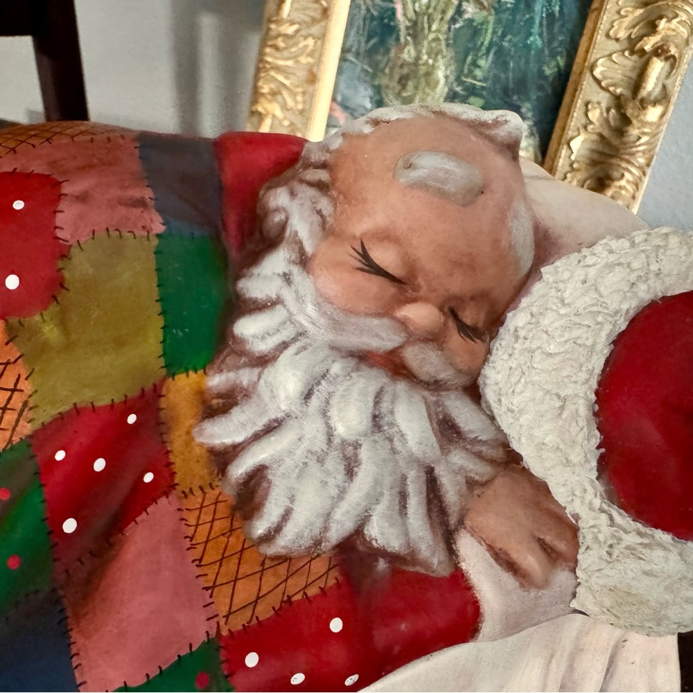 Vtg Christmas Albertas Mold Sleeping Santa In Bed Covered Dish Patchwork Ceramic - Picture 6 of 7